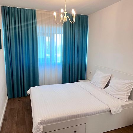 Central Metropolitan Bright 1 이아시 외부 사진